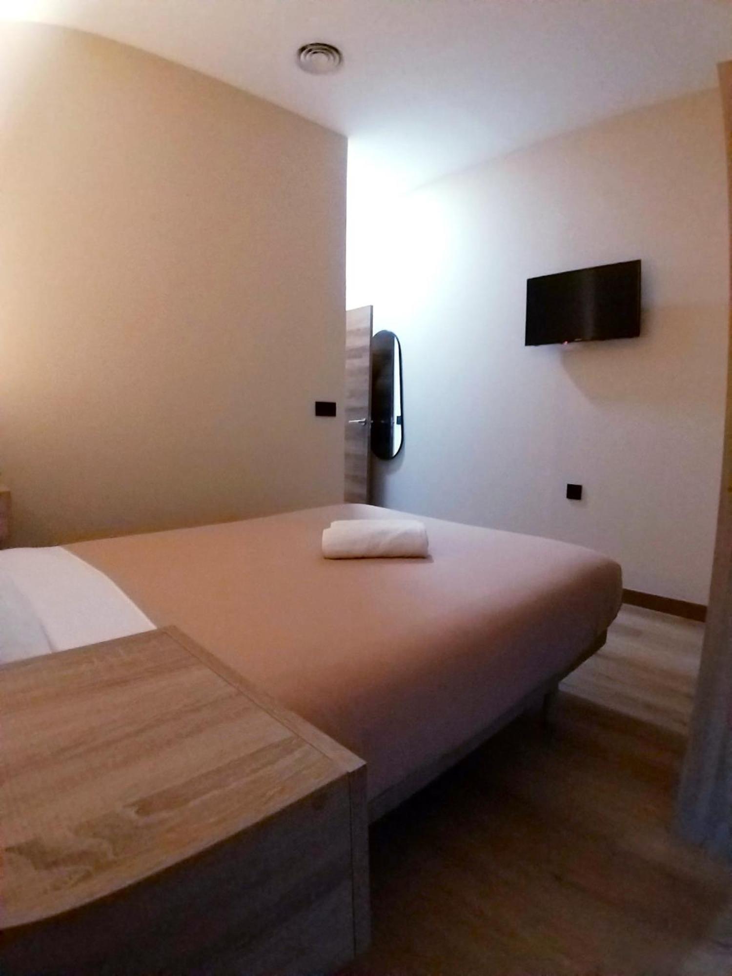 Optimus Comfort Campoamor 101 Valencia Exterior photo