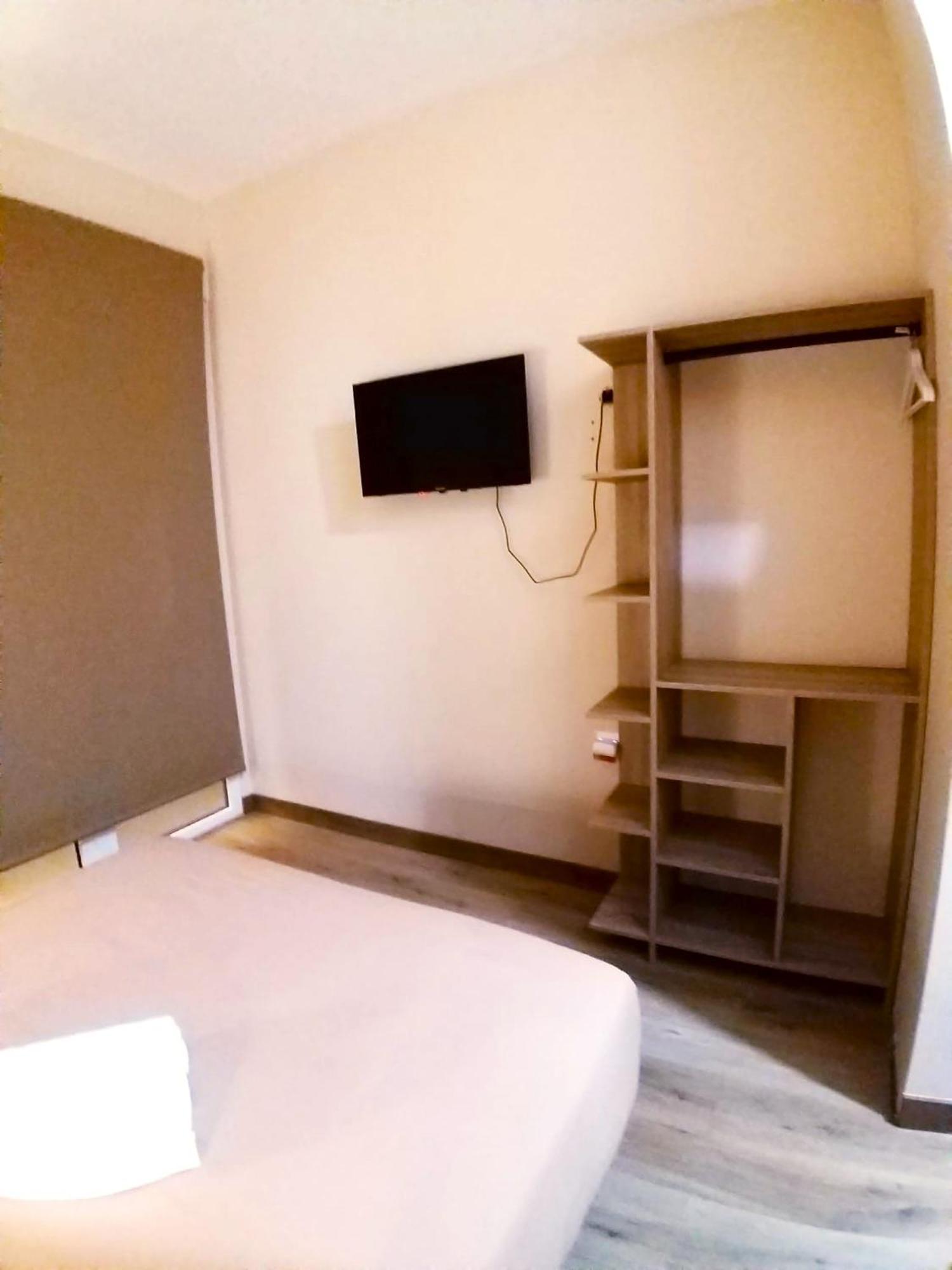 Optimus Comfort Campoamor 101 Valencia Exterior photo