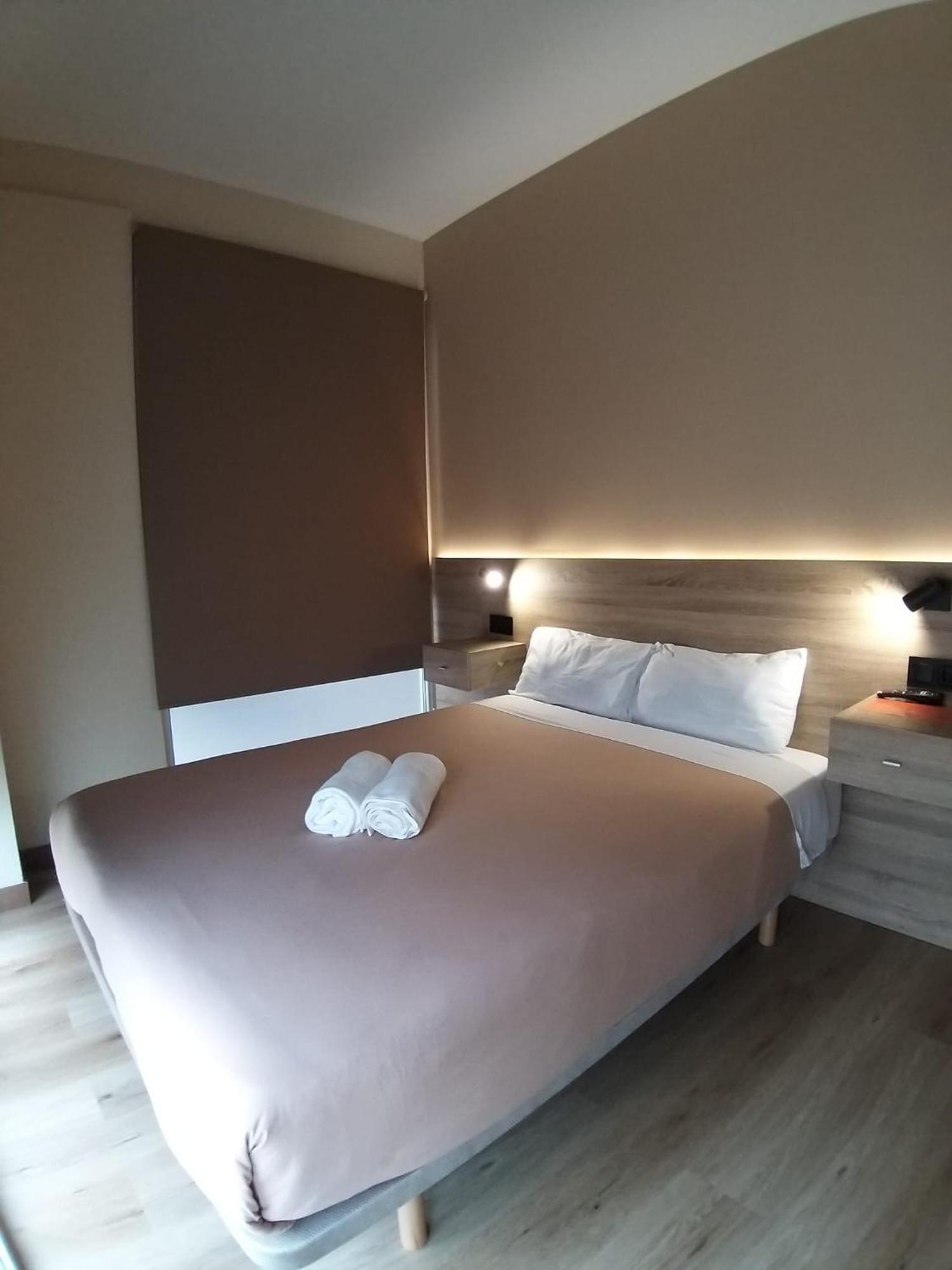 Optimus Comfort Campoamor 101 Valencia Exterior photo